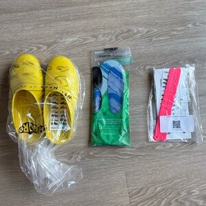 NEW Calzuro Classic without Holes bundle with insole and straps